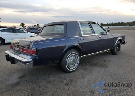 1980 Chrysler New Yorker z USA, uszkodzony, nr VIN 2C3BF66K4CR112270